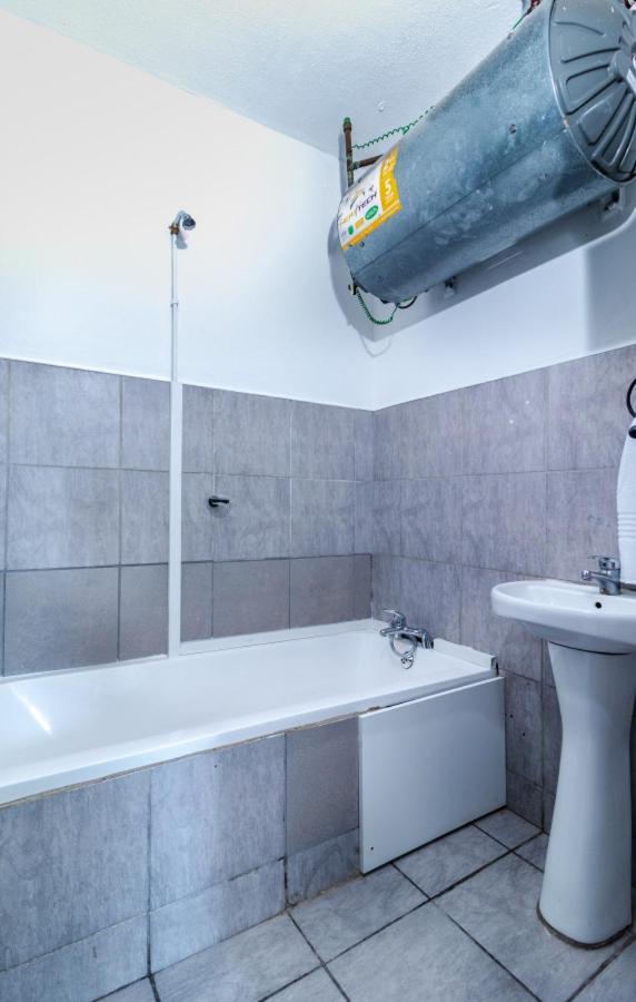 Apartment Wavecrest 1202 *
